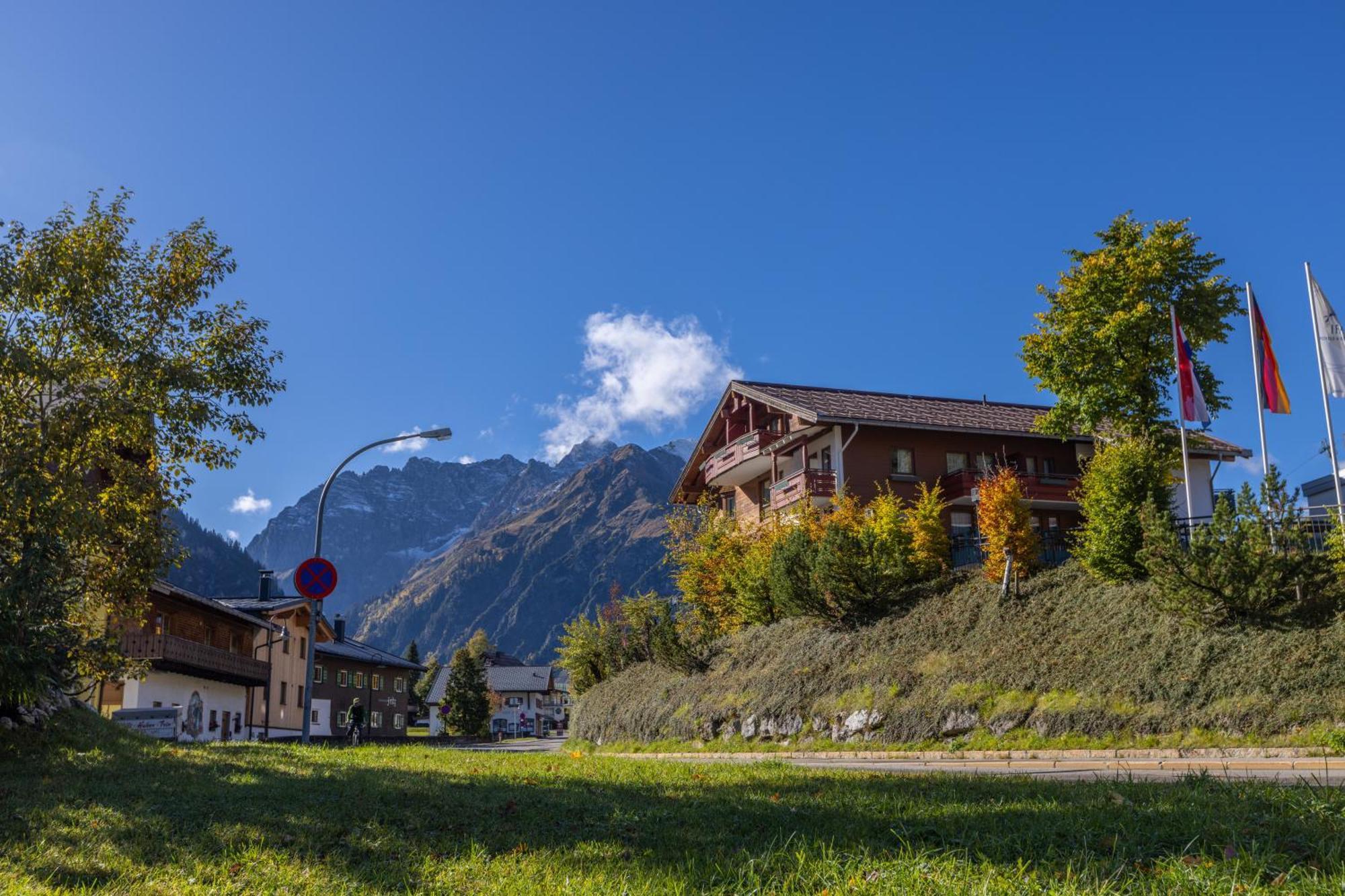 Ifa Alpenrose Hotel Kleinwalsertal มิทเทลแบร์ก ภายนอก รูปภาพ