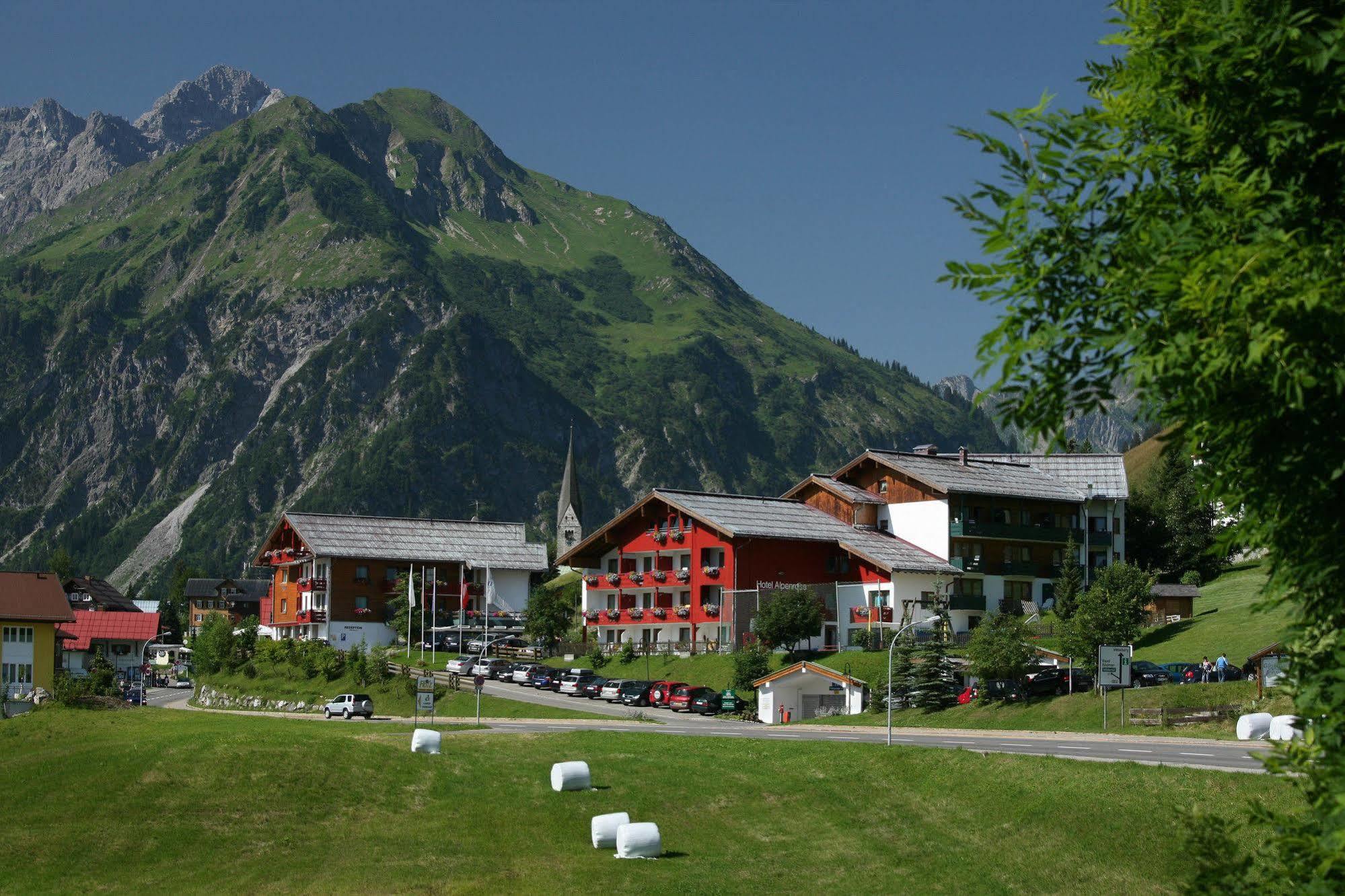 Ifa Alpenrose Hotel Kleinwalsertal มิทเทลแบร์ก ภายนอก รูปภาพ